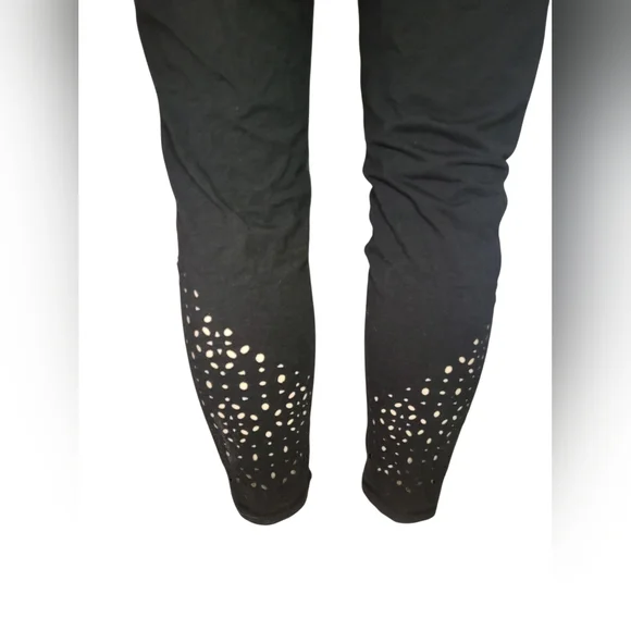 Victoria's Secret Black Leggings with Cutout Design - Picture 4 of 8